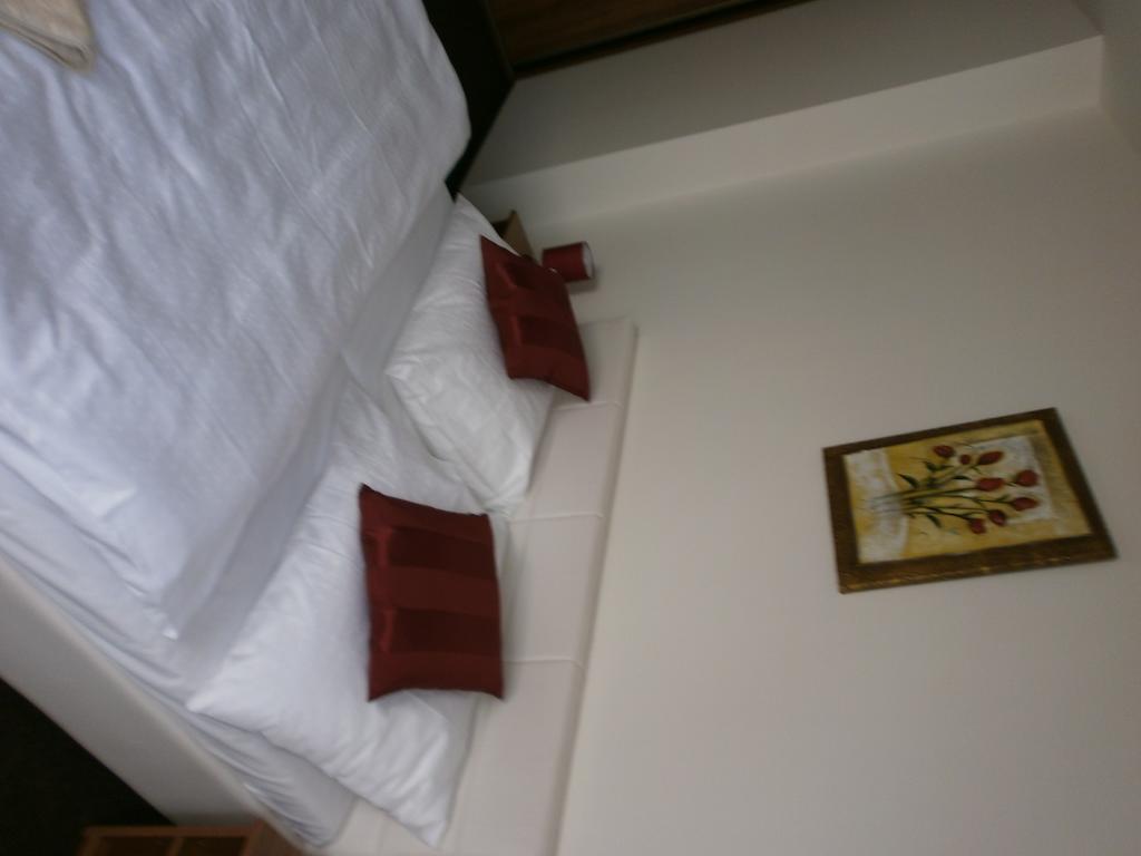 Hotel U Cisare Melnik Exterior photo