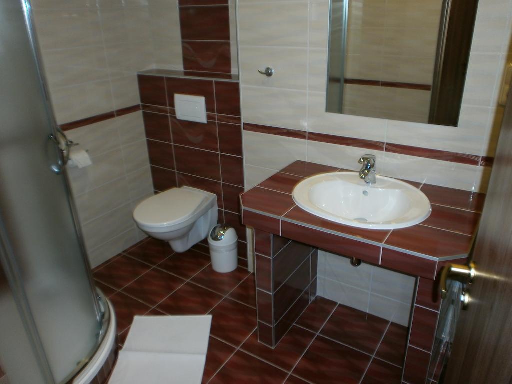 Hotel U Cisare Melnik Exterior photo