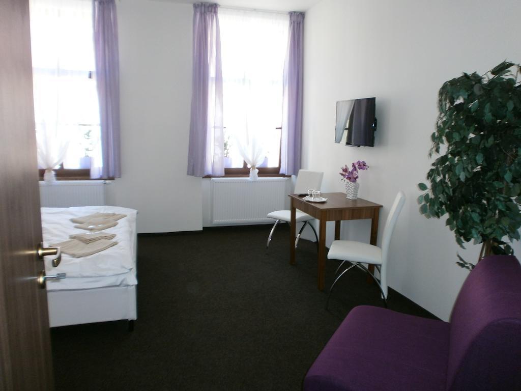 Hotel U Cisare Melnik Exterior photo