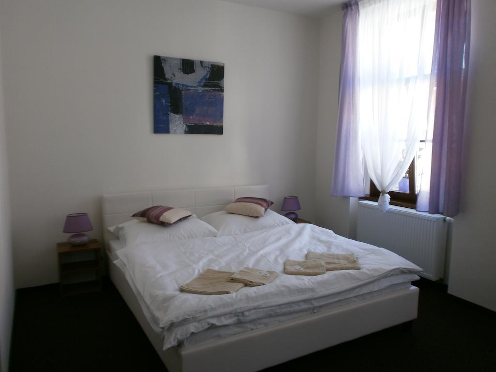 Hotel U Cisare Melnik Exterior photo